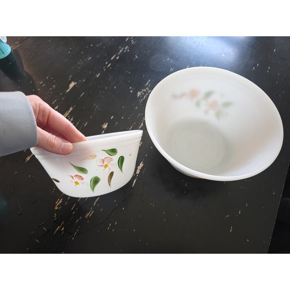 Federal Glass Peach Blossom Mixing Bowl 9" And 7"